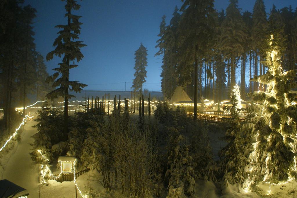 Landgasthof Zum Hirschenstein, Pension Garni ザンクト・エングルマール エクステリア 写真